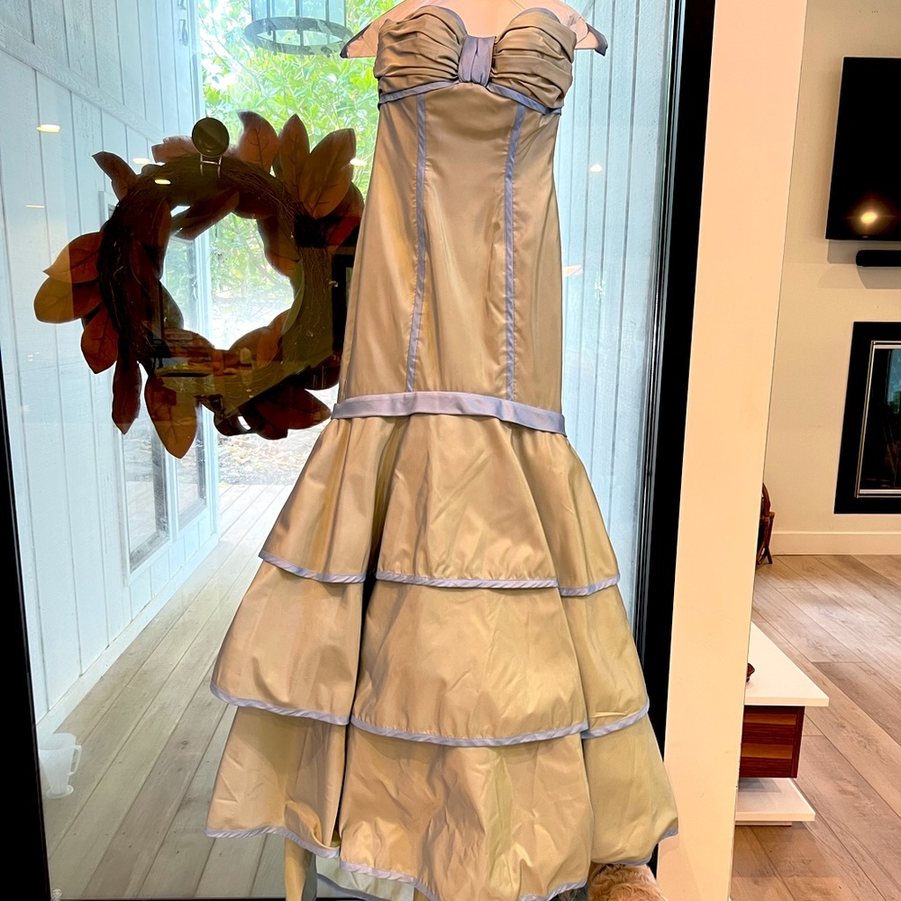GREEN/BLUE STRAPLESS PROM DRESS • FORMAL • BOW